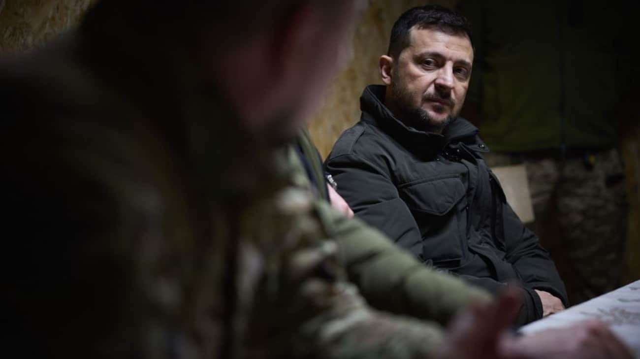 image for Russia must withdraw its troops to February 2022 lines, says Zelenskyy