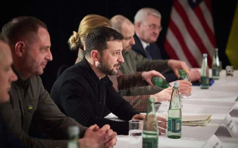 image for Zelensky refuses to sign document on transfer of 50% of Ukrainian mineral resources to the US - WP