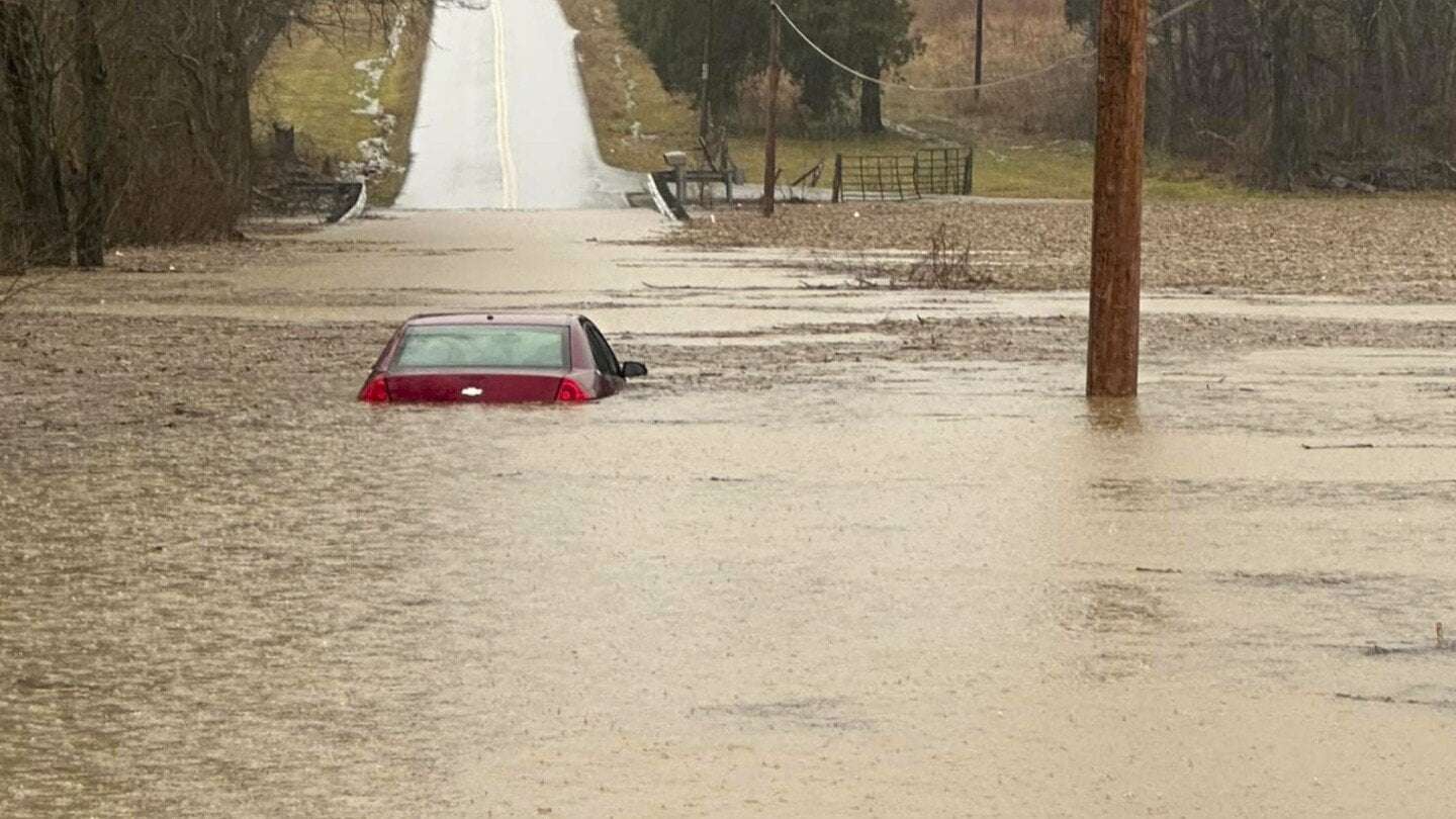 image for At least 9 people are dead, including 8 in Kentucky, in latest blast of winter weather