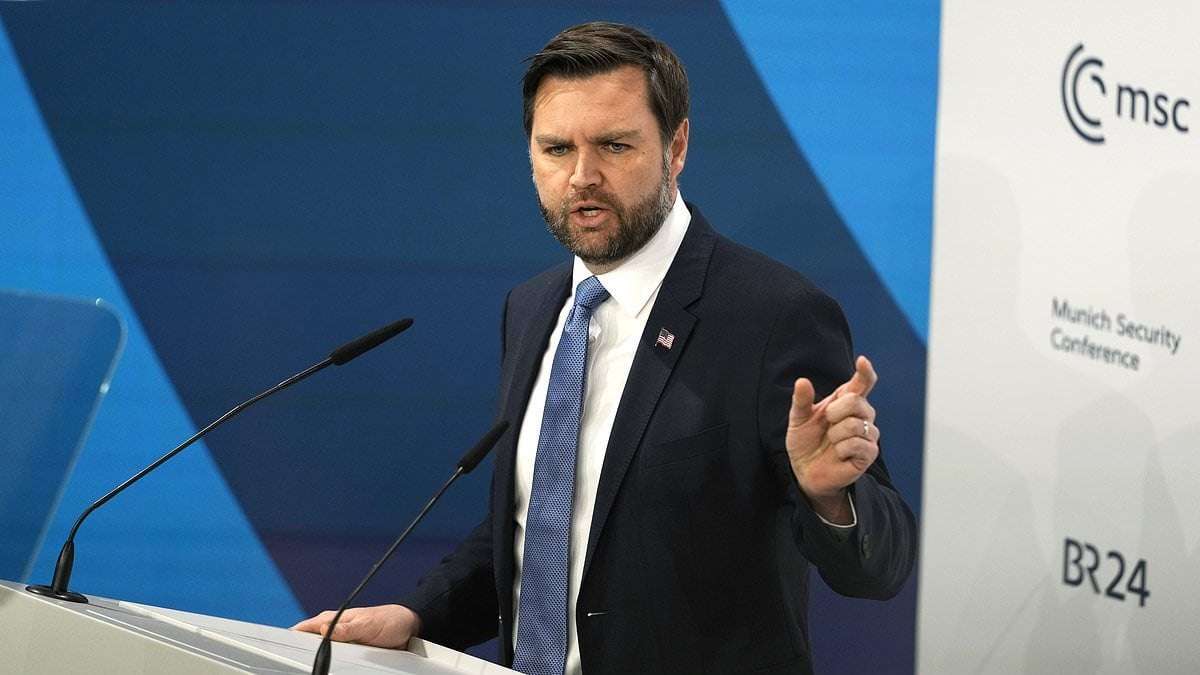 image for JD Vance warns Zelensky he will regret 'badmouthing' Trump and condemns his 'atrocious' response to peace talks
