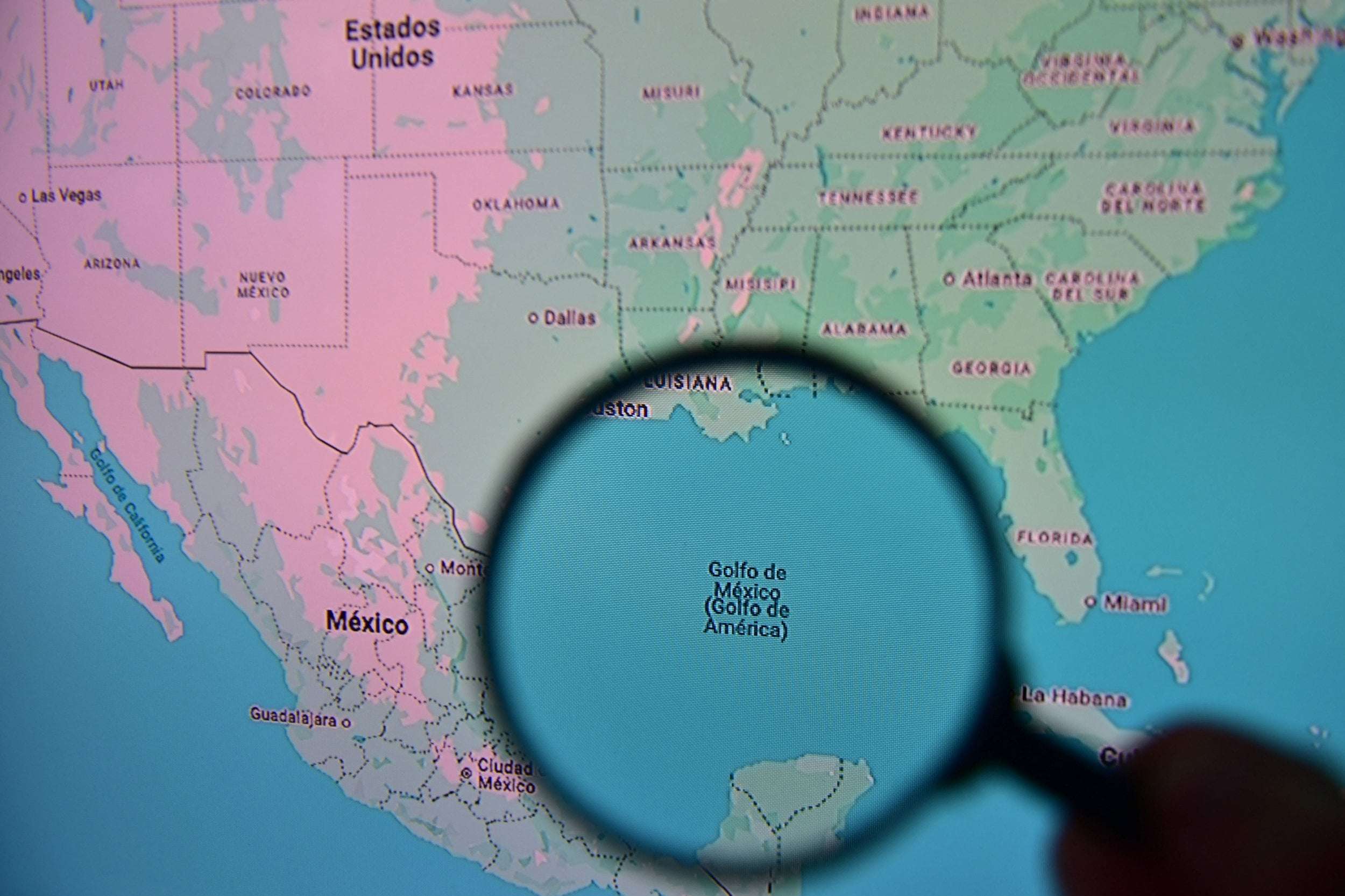image for Conservative News Outlets Defy Trump, Side with AP in Fight Over 'Gulf of Mexico' Usage