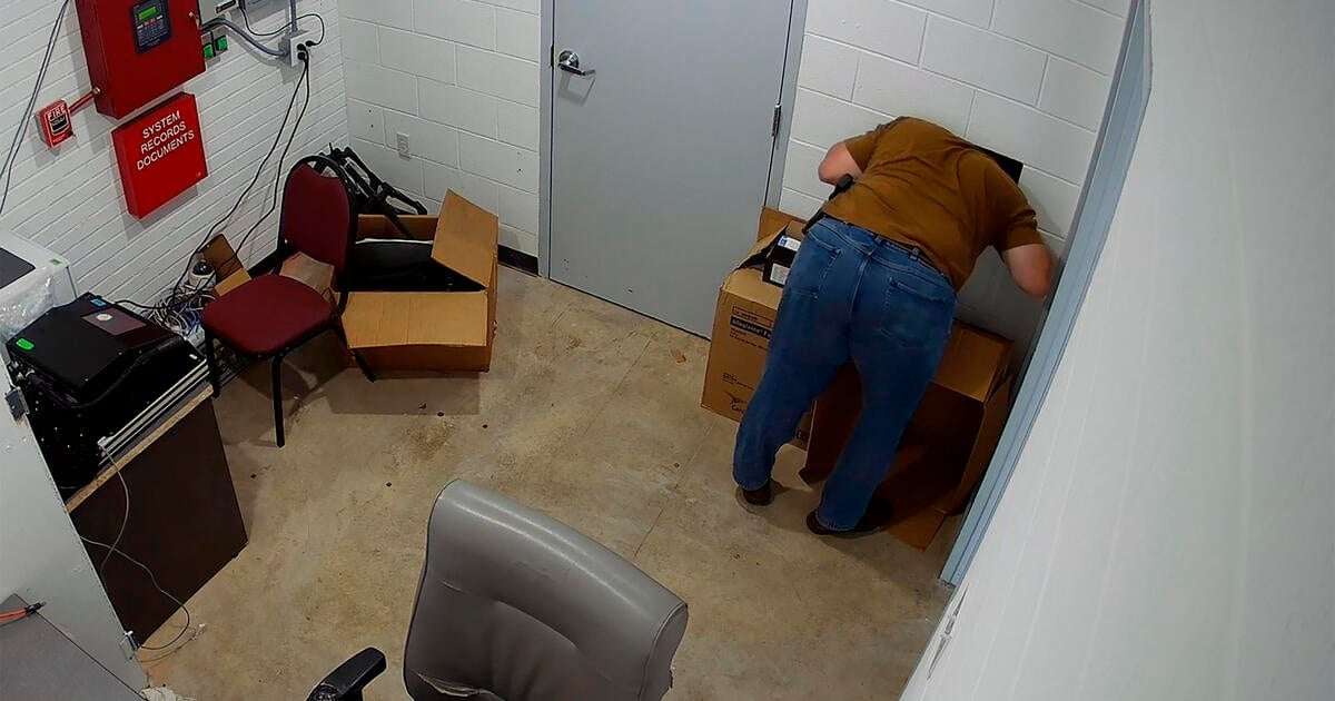 image for Alabama police force put on leave after grand jury says it operated like a "criminal enterprise"