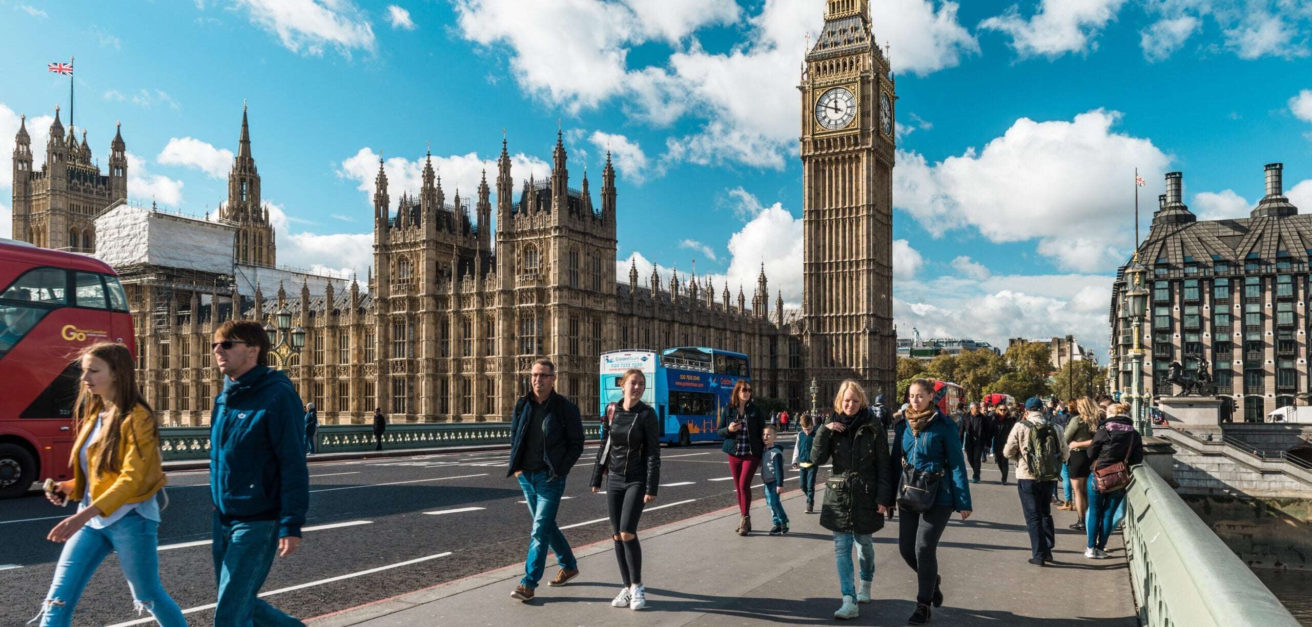 image for Nearly 50 percent of Britons favor supporting Ukraine over US
