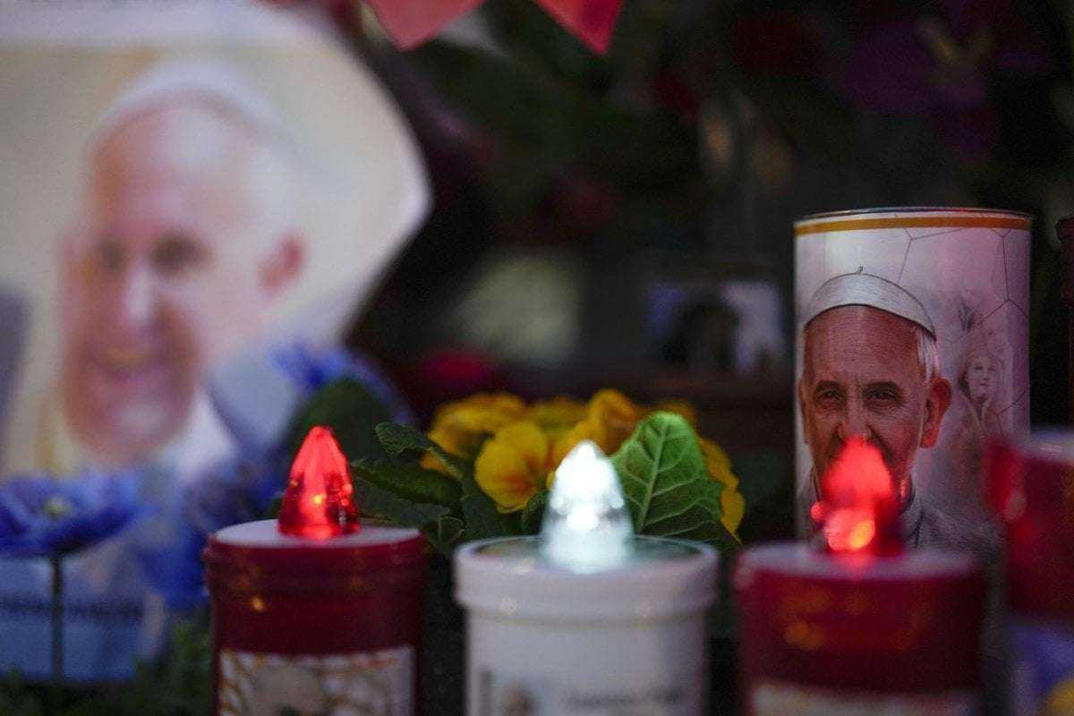 image for Pope Francis in critical condition with early kidney failure but remains alert as prayers pour in