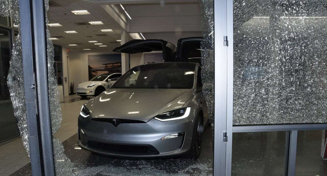 image for Oregon Tesla Showroom Shot Up Weeks After Arson Attack on Same Store: Police