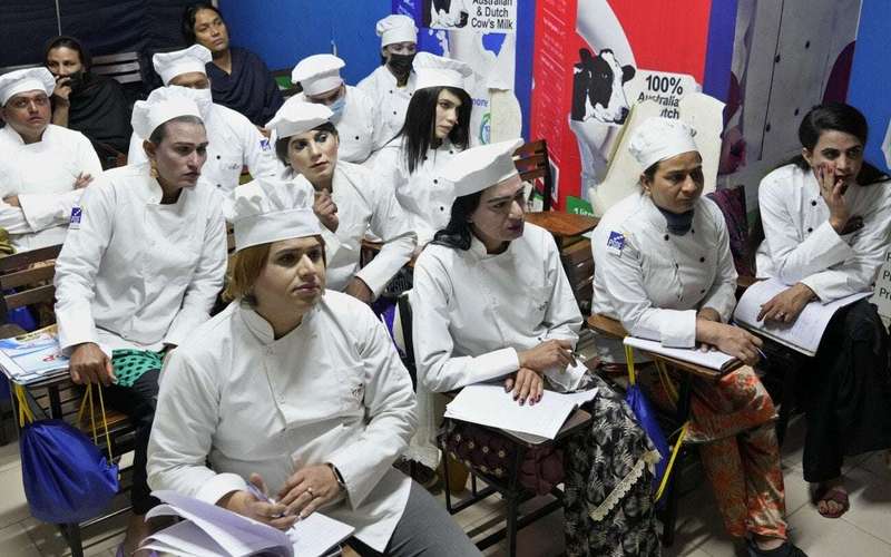 image for Pakistan’s transgender community finds hope and dignity at a culinary school