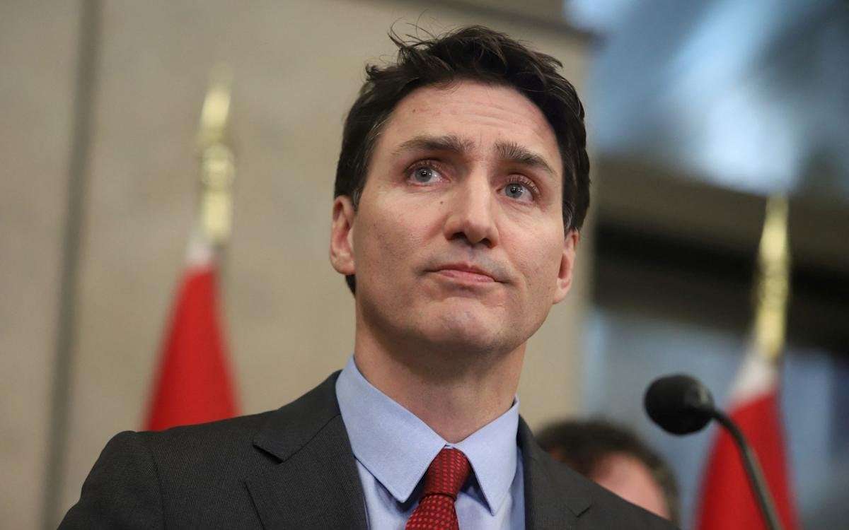 image for White House official threatens to redraw Canadian border