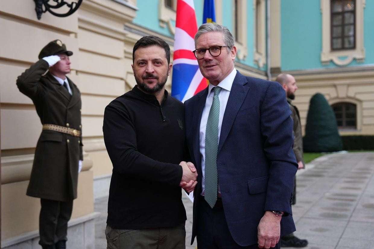 image for President Zelensky is flying to London ahead of European summit