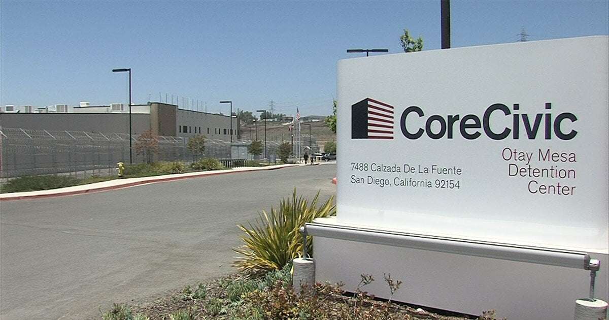 image for German tourist held indefinitely in San Diego-area immigrant detention facility