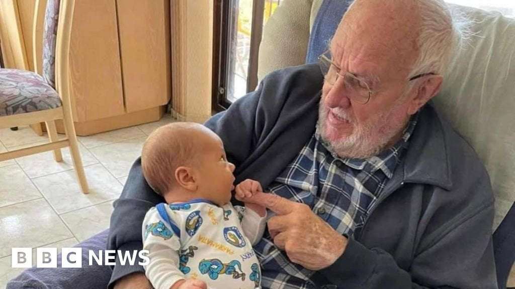 image for James Harrison: Australian whose blood saved 2.4 million babies dies