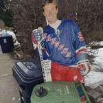 image for Wayne Gretzky, from the GOAT to The Great Traitor.