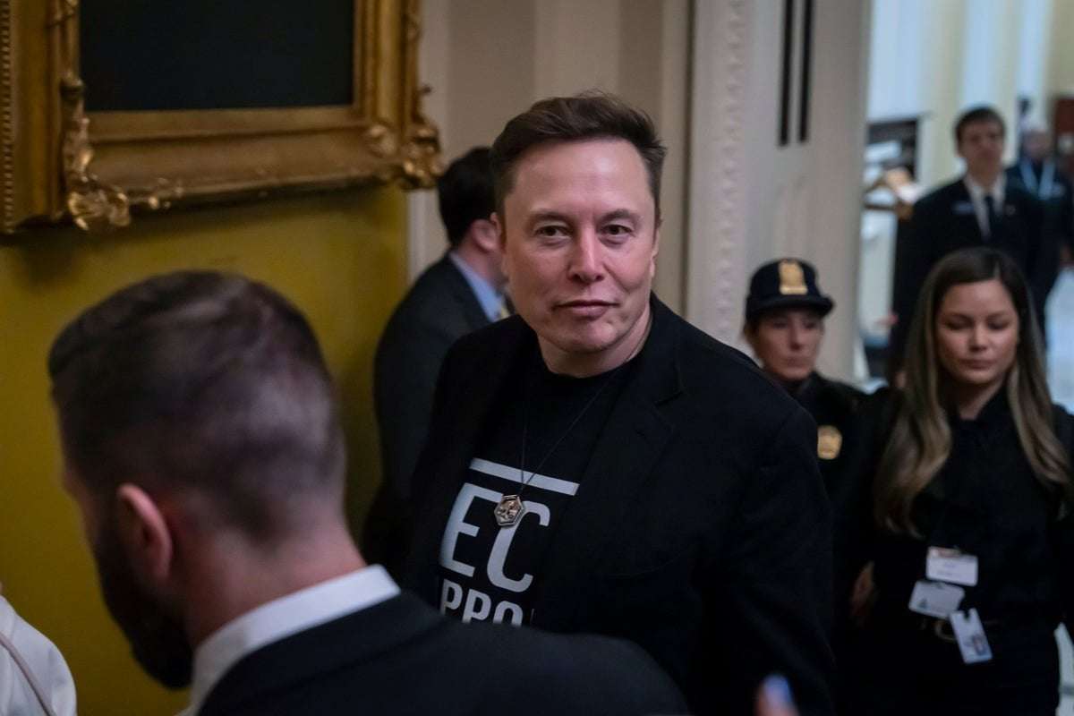 image for FAA workers threatened with firing if they ‘impede’ Musk’s SpaceX federal deal: Report