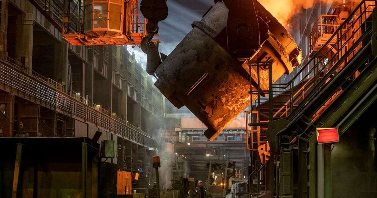 image for EU wields ‘sledgehammer’ against Trump tariffs
