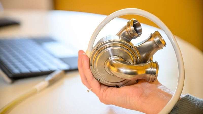 image for Man lives for 100 days with artificial titanium heart in successful new trial