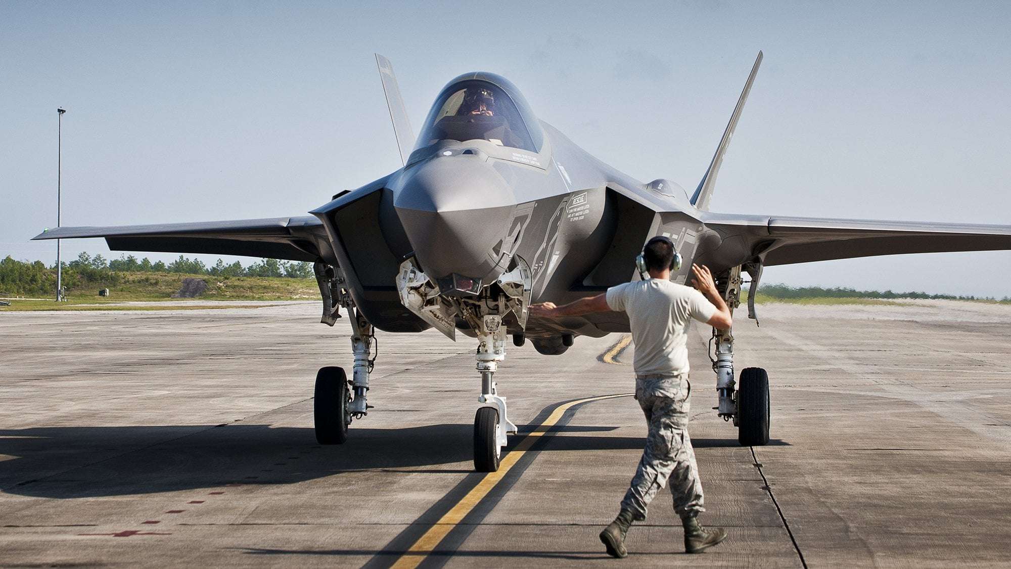 image for Portugal Drops Plans for F-35 Citing U.S. Political Uncertainty