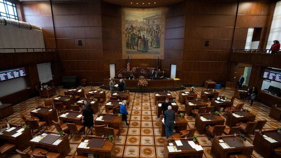 image for Oregon Senate passes bill to raise minimum marriage age to 18