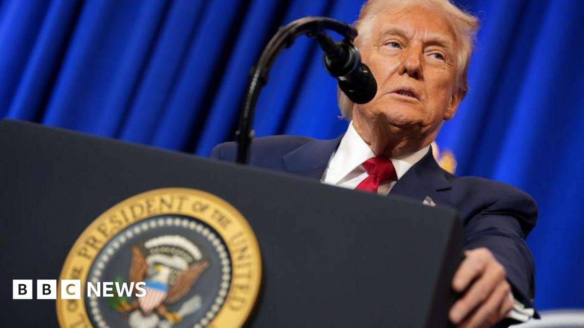 image for US deports hundreds of Venezuelans to El Salvador despite court order