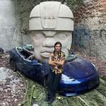 image for Nine-ton replica of an Olmec head crushing a Model 3