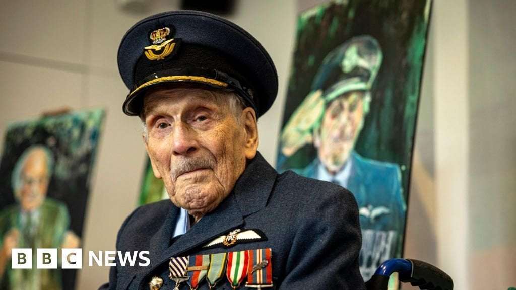 image for John Hemingway: Last surviving Battle of Britain pilot dies aged 105