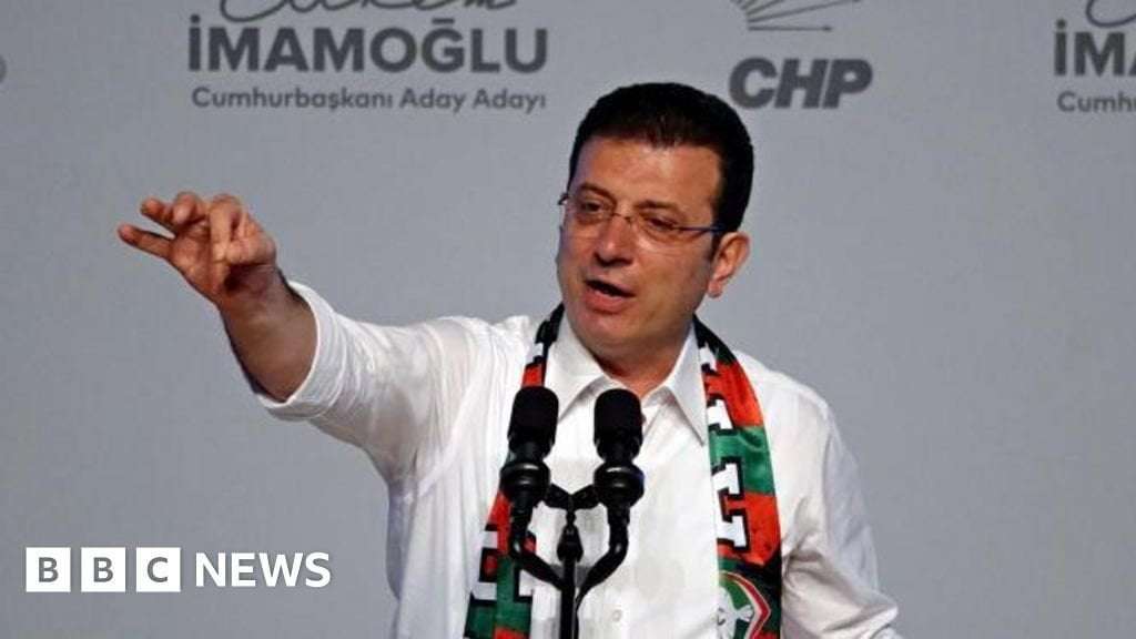 image for Ekrem Imamoglu: Protests erupt in Turkey after Erdogan rival arrested