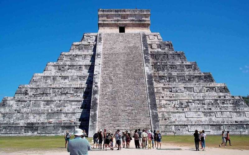image for Tourist Attacked by Locals After Climbing Forbidden Mayan Temple in Mexico