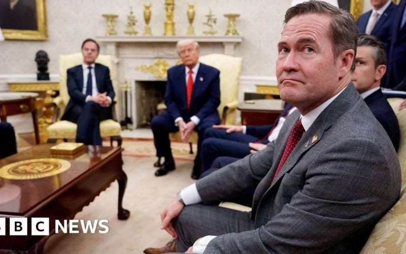 image for Top US officials appeared to message a journalist Houthi strike plans