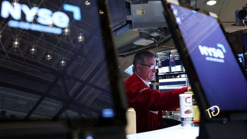 image for Dow closes more than 700 points lower and the S&P 500 is on track for its worst quarter since 2022