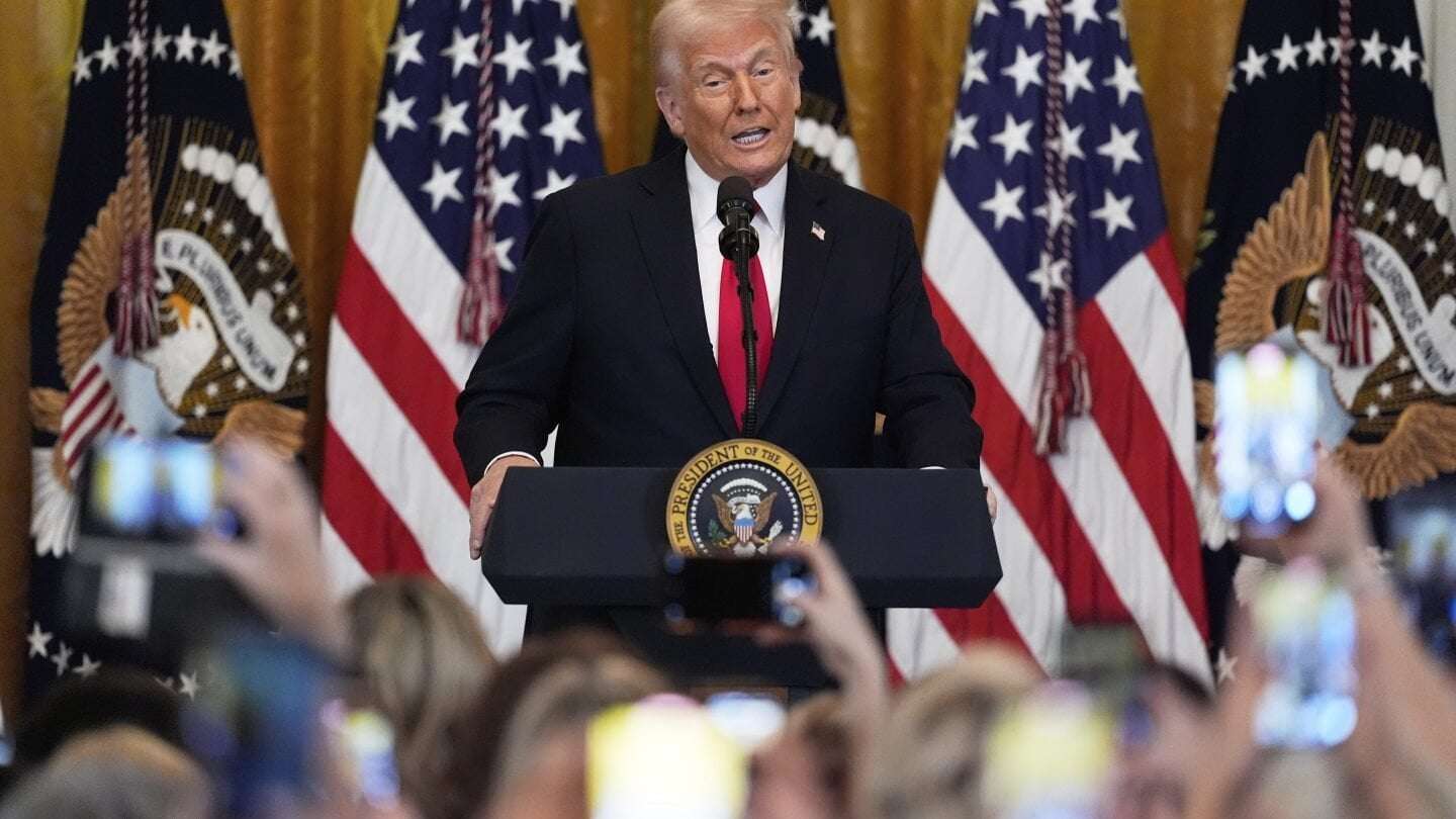 image for Trump announces sweeping new tariffs to promote US manufacturing, risking inflation and trade wars