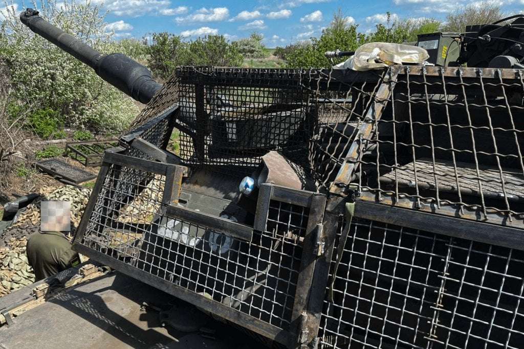 image for US warns EU against excluding American companies from € 150 billion defense initiative which can supply Ukraine with weapons