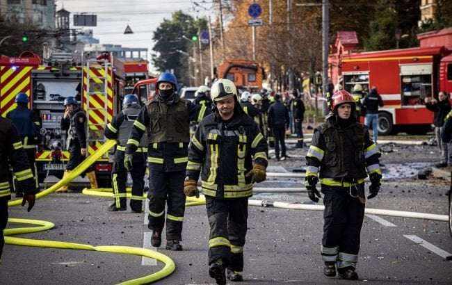 image for Russia strikes Sumy on Palm Sunday amid ballistic missile threat