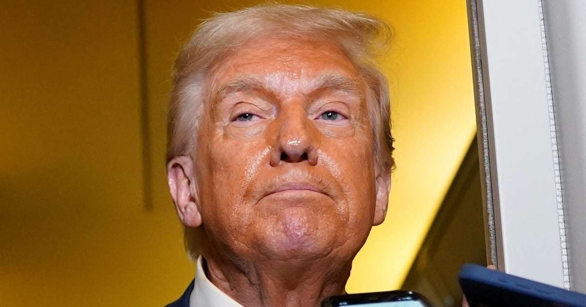 image for Murdoch Paper Floats Impeaching Trump Over Tariffs