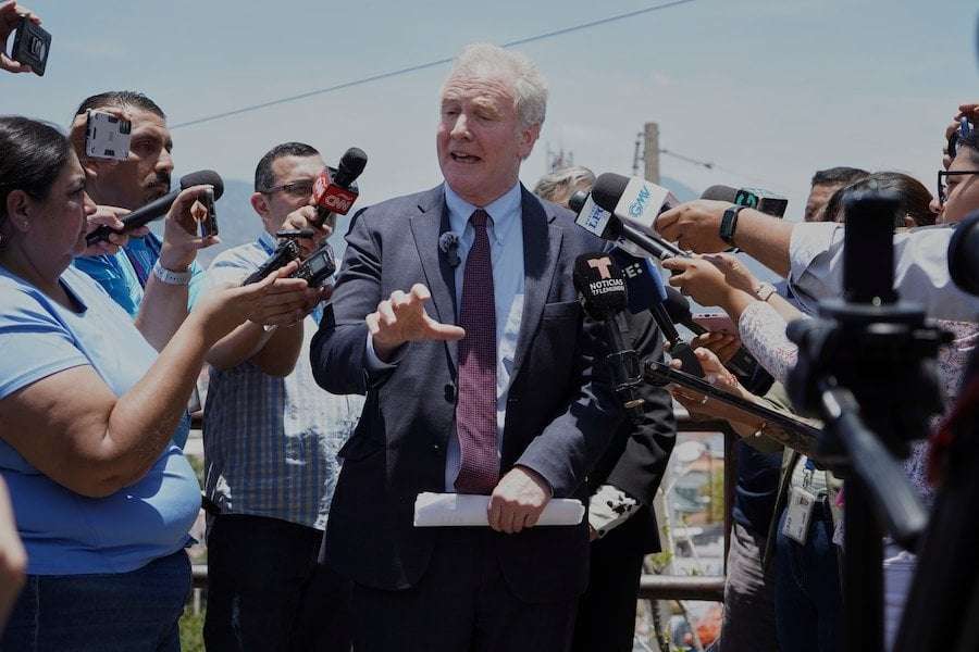 image for El Salvador won’t let Sen. Van Hollen visit Kilmar Abrego Garcia