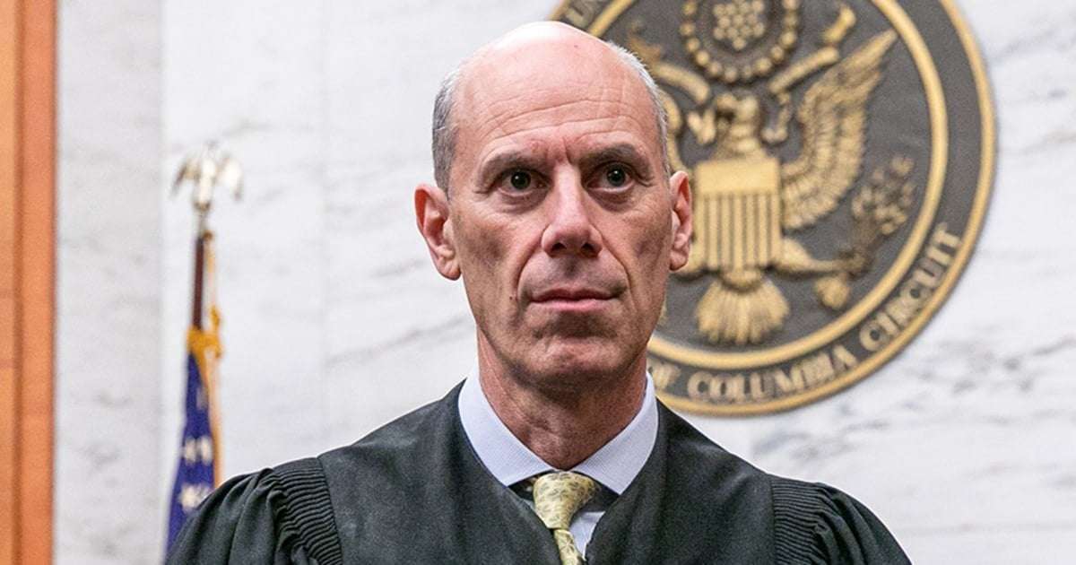 image for Judge finds cause to hold Trump administration in criminal contempt over deportation flights