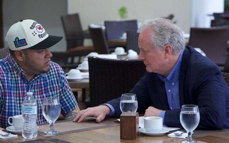 image for Kilmar Abrego Garcia meets with Maryland senator in El Salvador, weeks after mistaken deportation