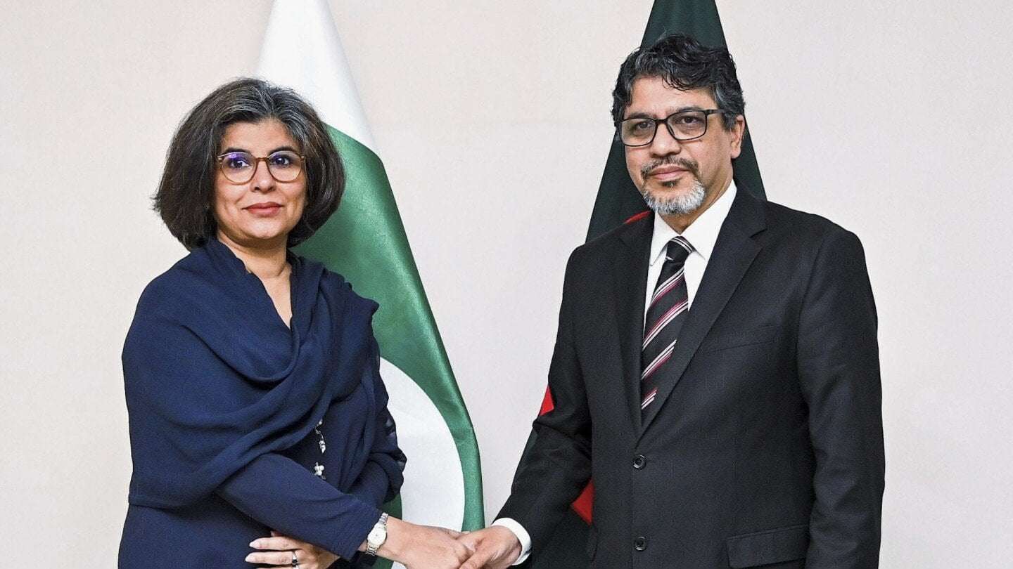 image for Bangladesh and Pakistan resume talks after 15 years, seek to mend strained ties