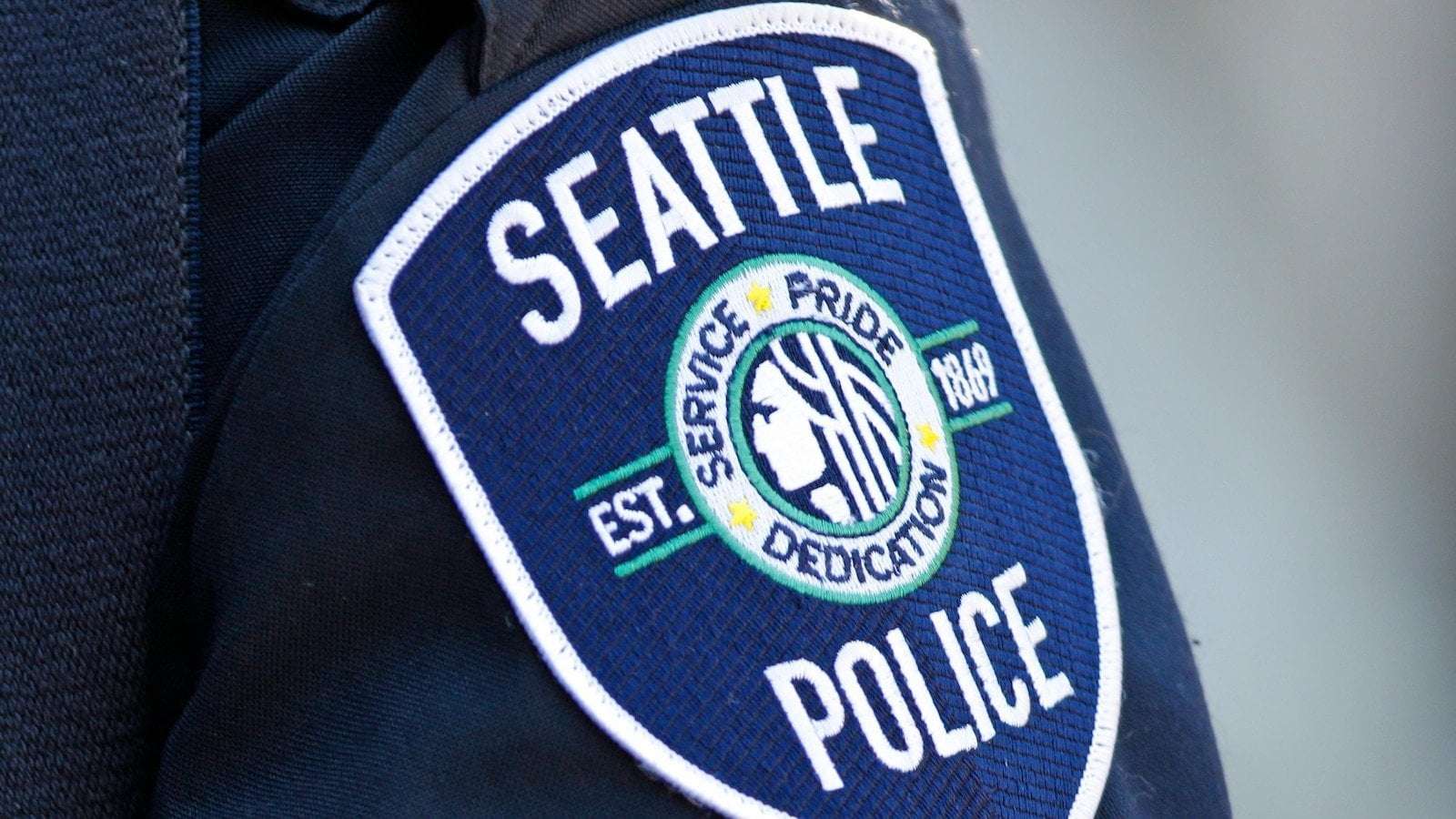 image for Officers who attended Jan. 6 rally ask Supreme Court to keep identities anonymous