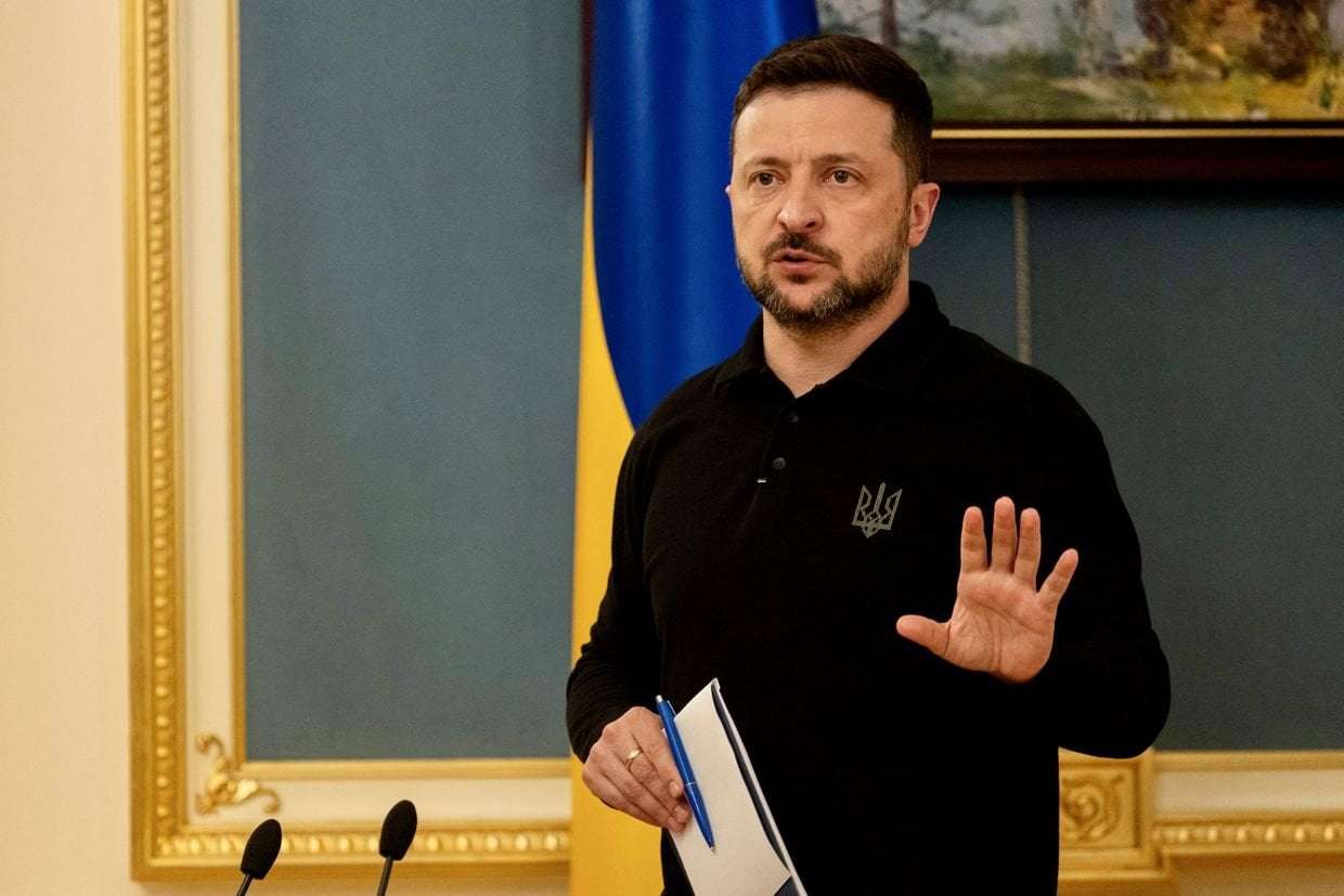 image for Zelensky rules out recognizing Crimea as Russian, warns against playing into Putin's 'game'