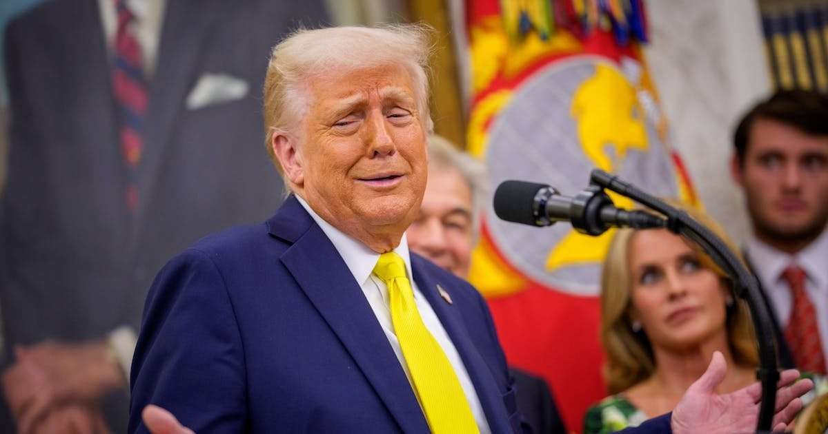 image for Transcript: Trump Is a Weak and Failing President. Treat Him that Way.