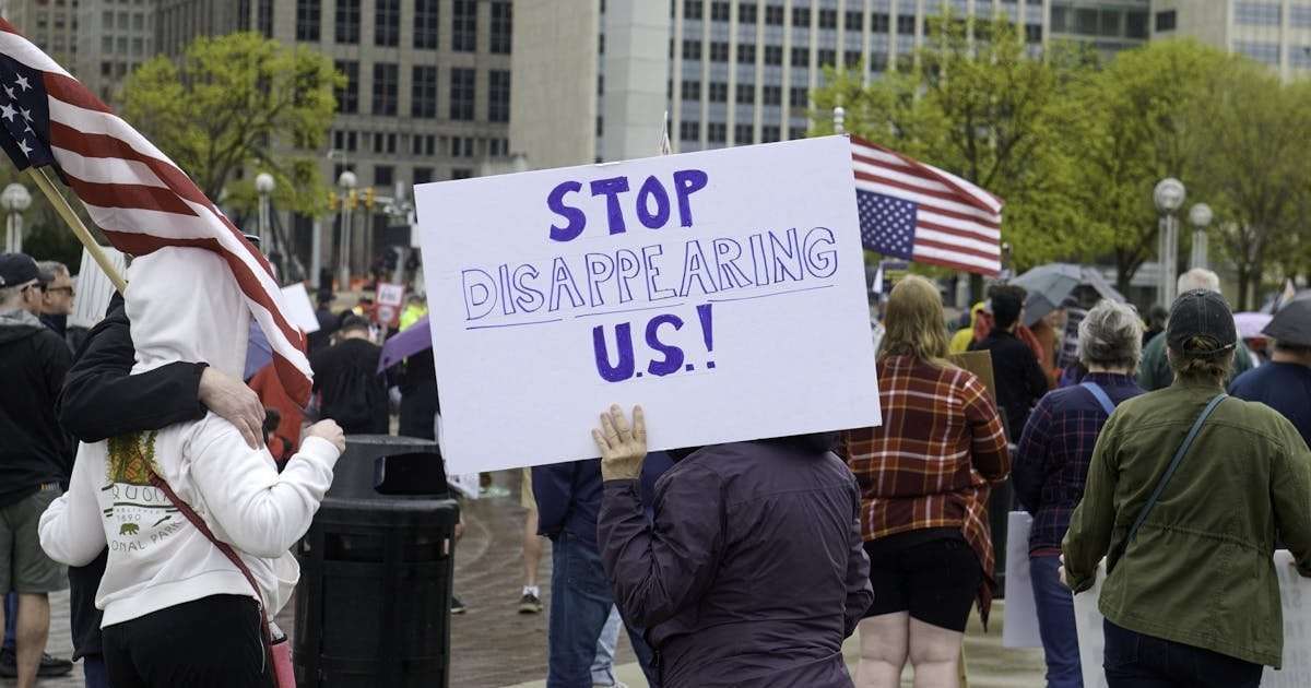 image for Detained U.S. Citizen Says Immigration Agents Lied About Everything