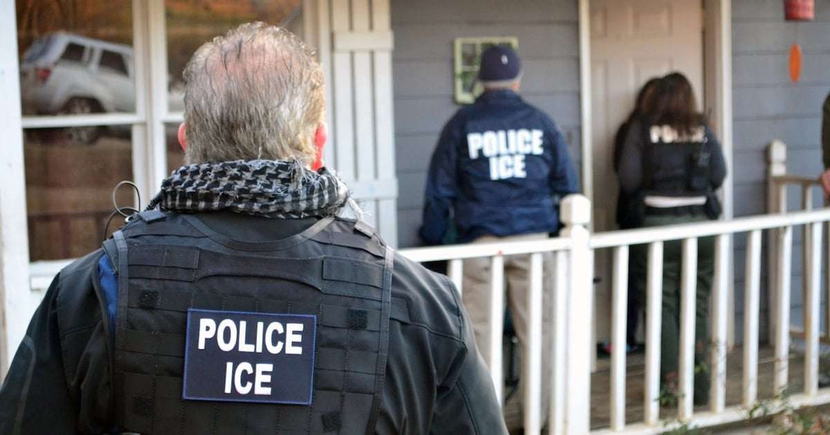 image for Secret Trump Memo Tells ICE to Break into Homes Without Warrants