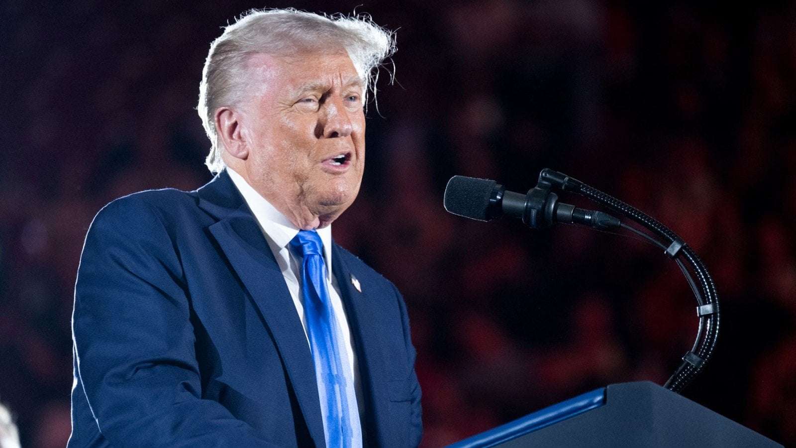 image for Trump Suggests Republicans Start Expelling Dems From Congress