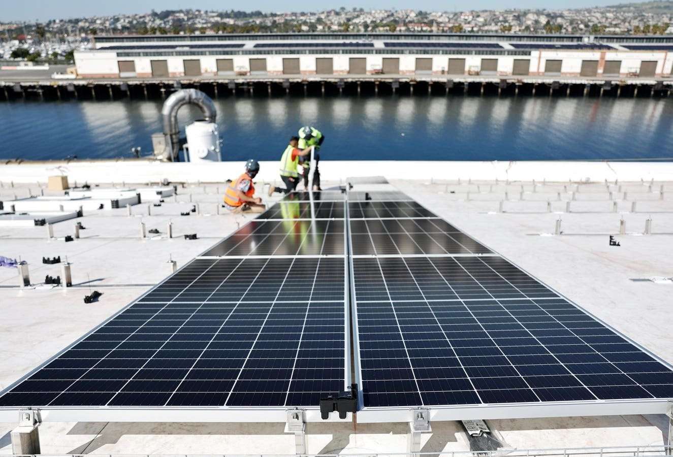 image for U.S. Power Sector Milestone: Fossil Fuels Drop Below 50%