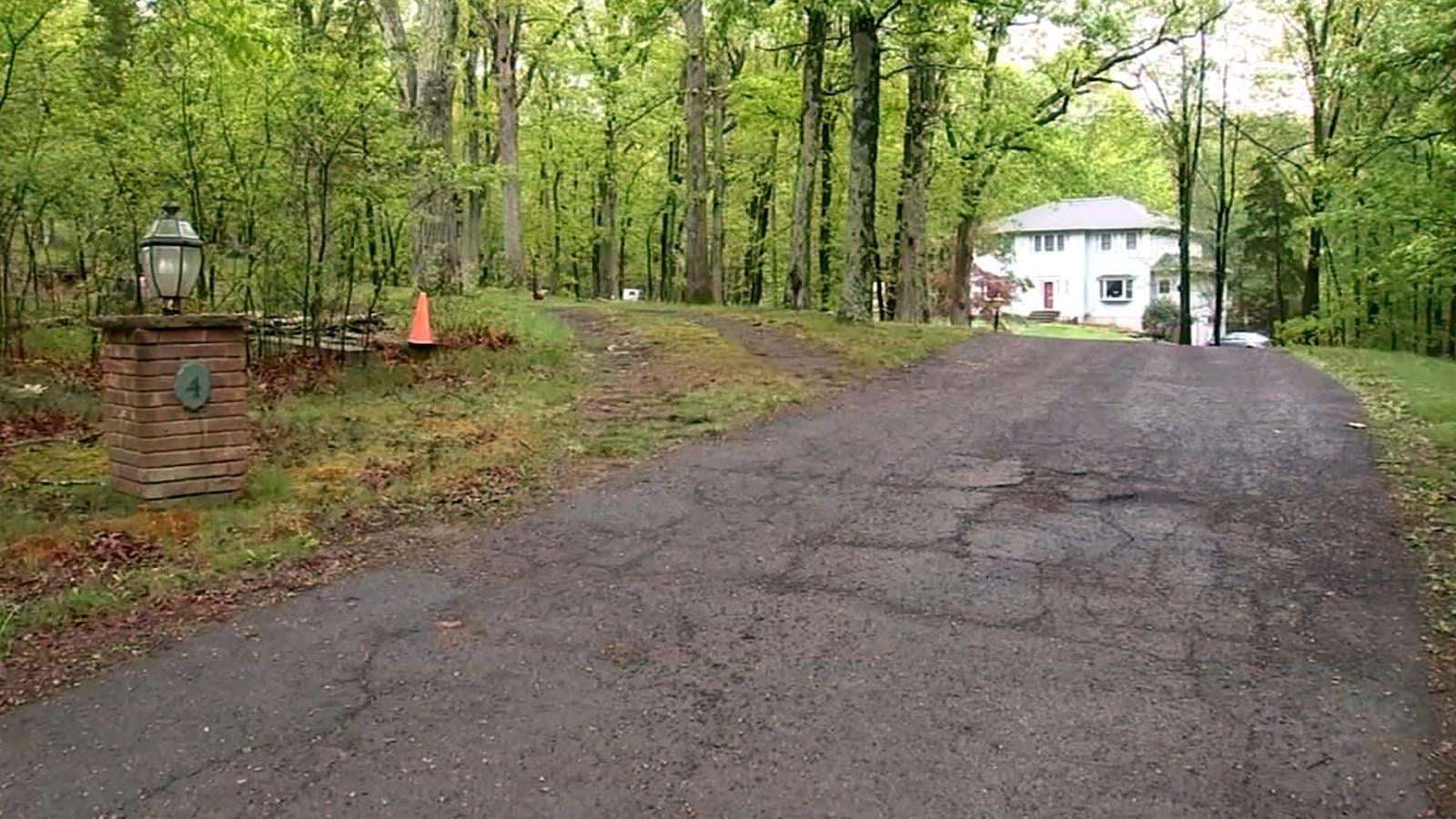 image for Town official allegedly shoots lost DoorDash driver looking for directions: Police