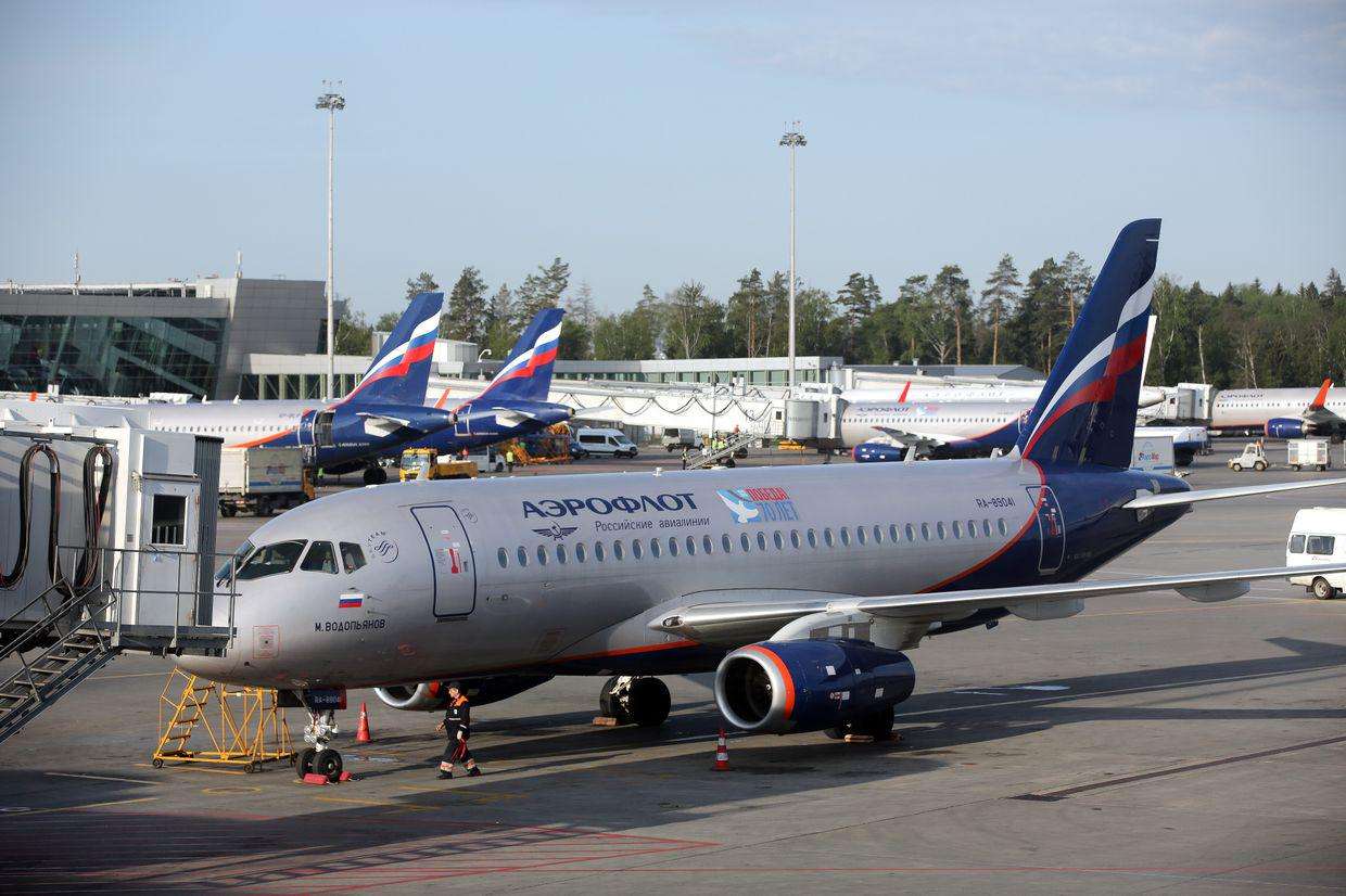 image for Ukrainian drone strikes on Moscow disrupt air travel for 60,000 passengers in Russia
