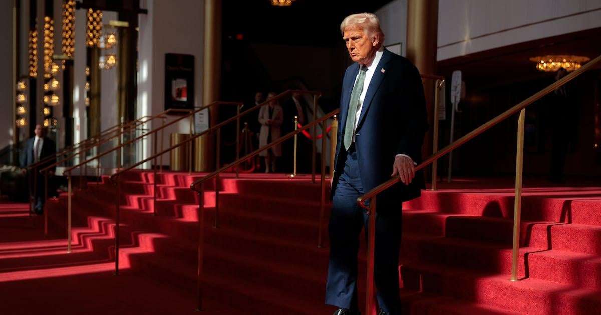 image for Cast of Trump’s Favorite Musical to Boycott Kennedy Center