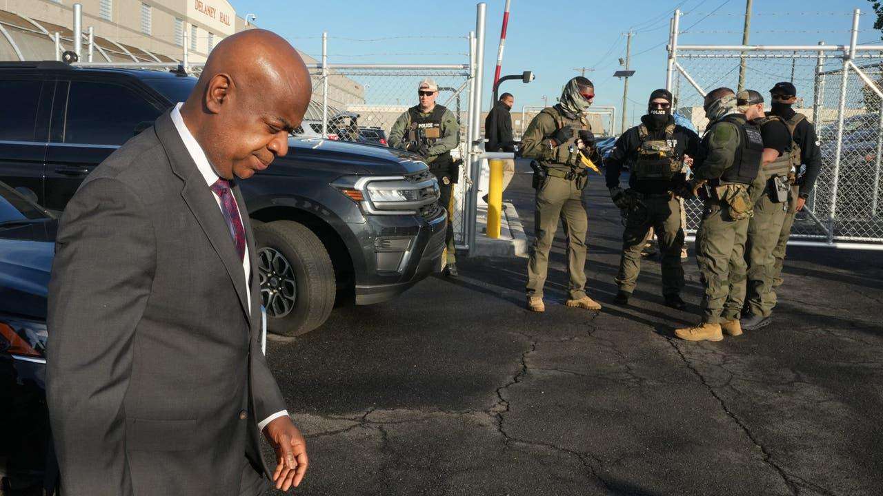 image for Newark mayor released after being arrested at ICE facility during protest with congressional Dems