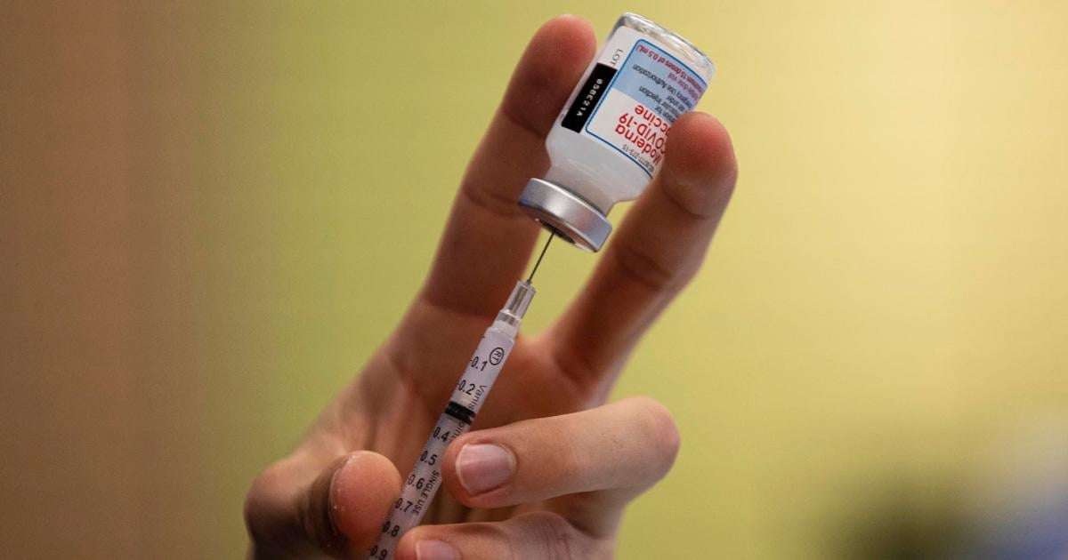 image for Moderna's combo Covid and flu mRNA shot outperforms current vaccines in large trial