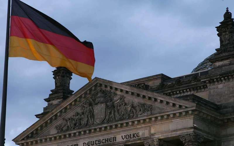 image for Germany gives Russia until end of day to agree to 30-day ceasefire