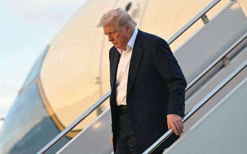image for Trump says US government plans to accept luxury jet following reports of multimillion-dollar gift from Qatar