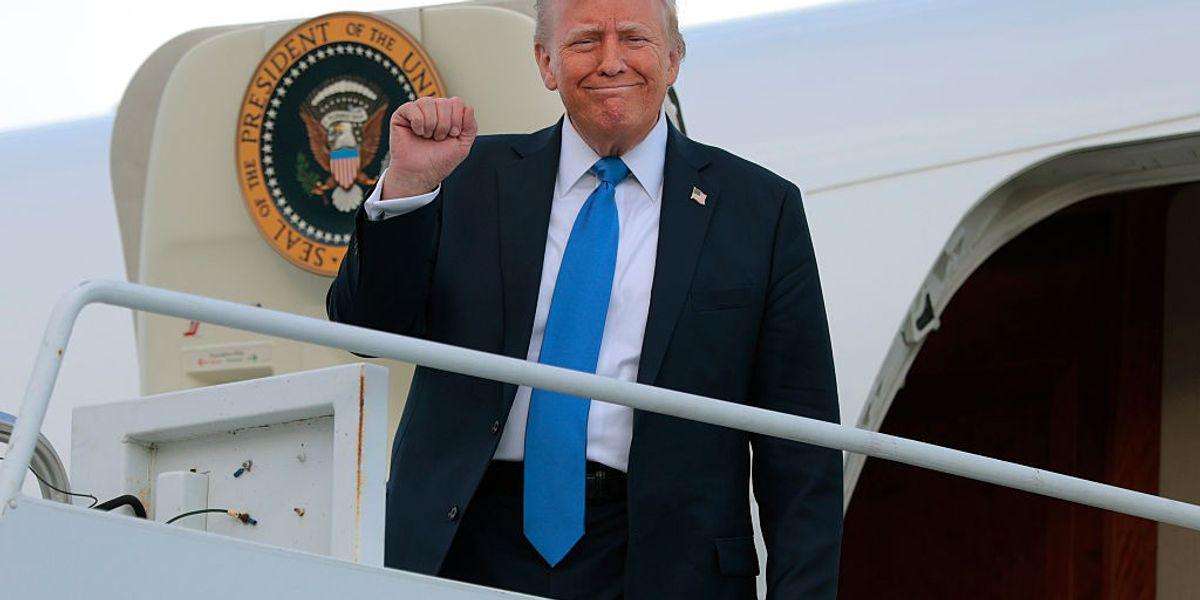 image for Trump Plan to Accept Lux Plane From Qatar Condemned as 'Comically Corrupt'